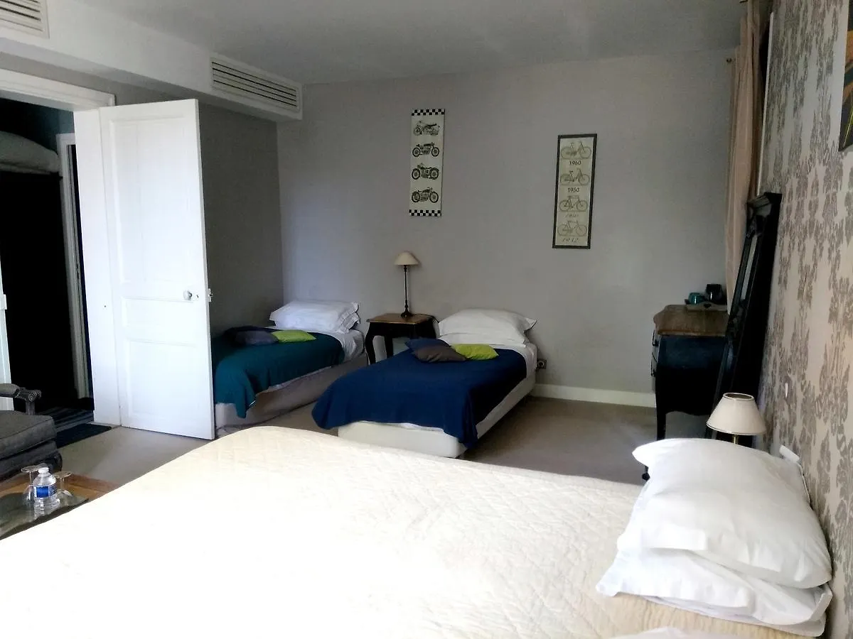 Hotel La Villa Saint-Pierre-dʼIrube 3*,  Γαλλία